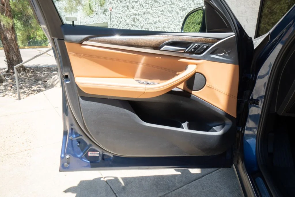 Used 2019 Blue BMW xDrive30i image 7