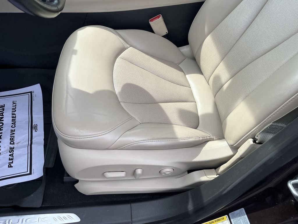 Used 2020 Brown Buick Essence image 12