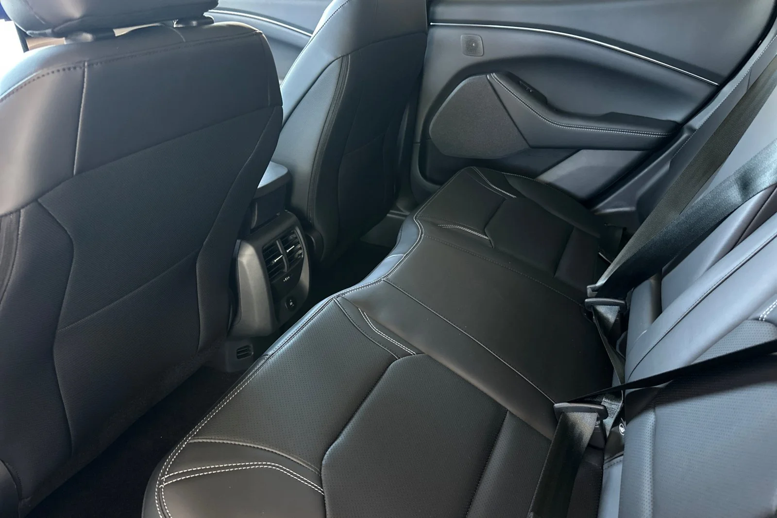 New 2026 White Ford Premium image 11