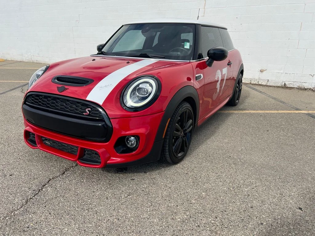 Used 2021 Chili Pepper Red MINI  image 1