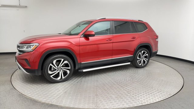 Used 2022 Red Volkswagen SEL image 6