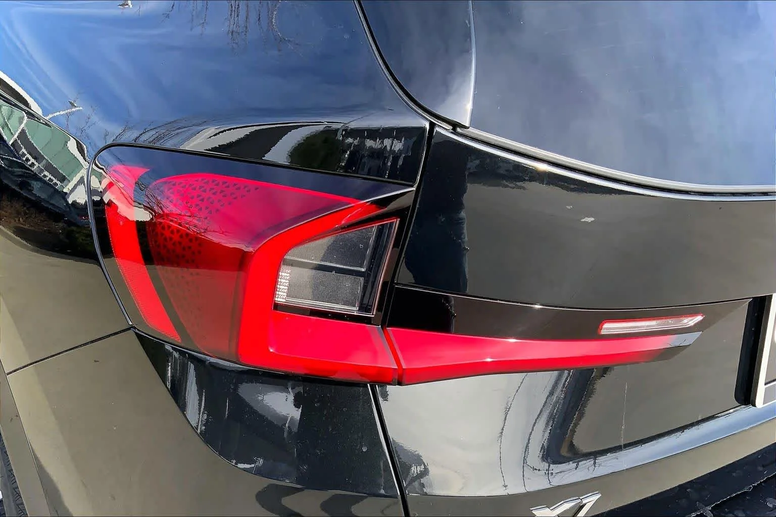 New 2026 Black Sapphire Metallic BMW xDrive28i image 14