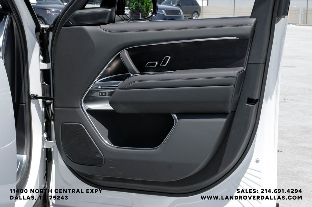 New 2026 Fuji White Land Rover SE image 47