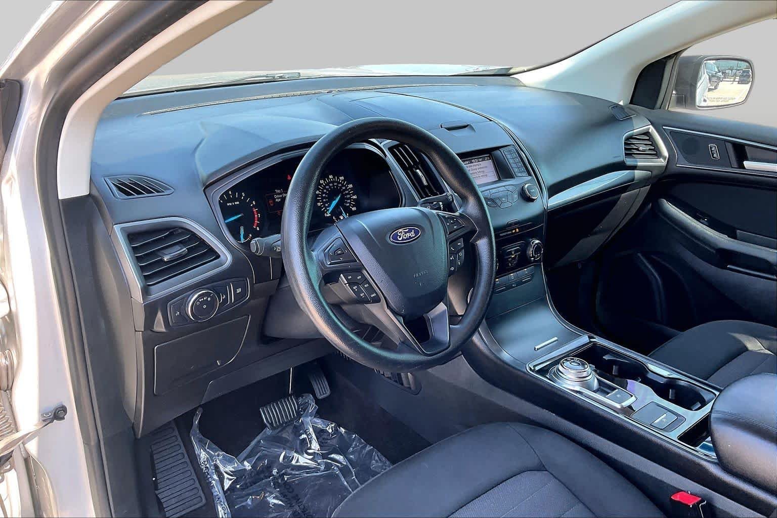 Used 2019 Ingot Silver Metallic Ford SE image 17