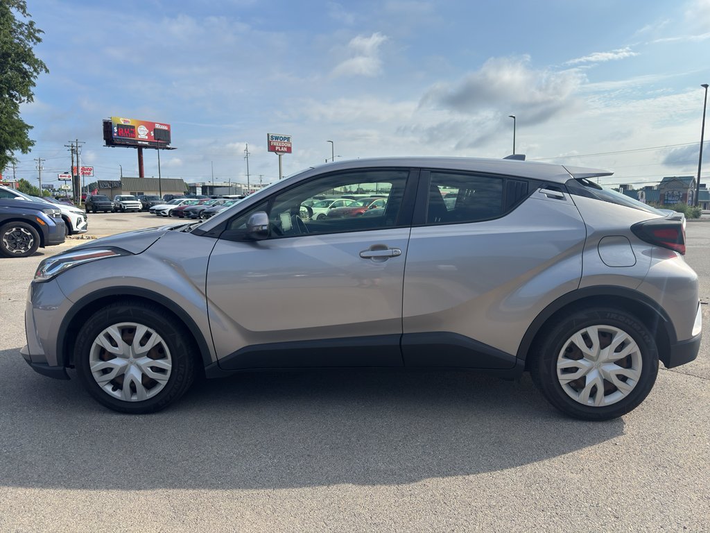 Used 2020 Silver Knockout Metallic Toyota LE image 6