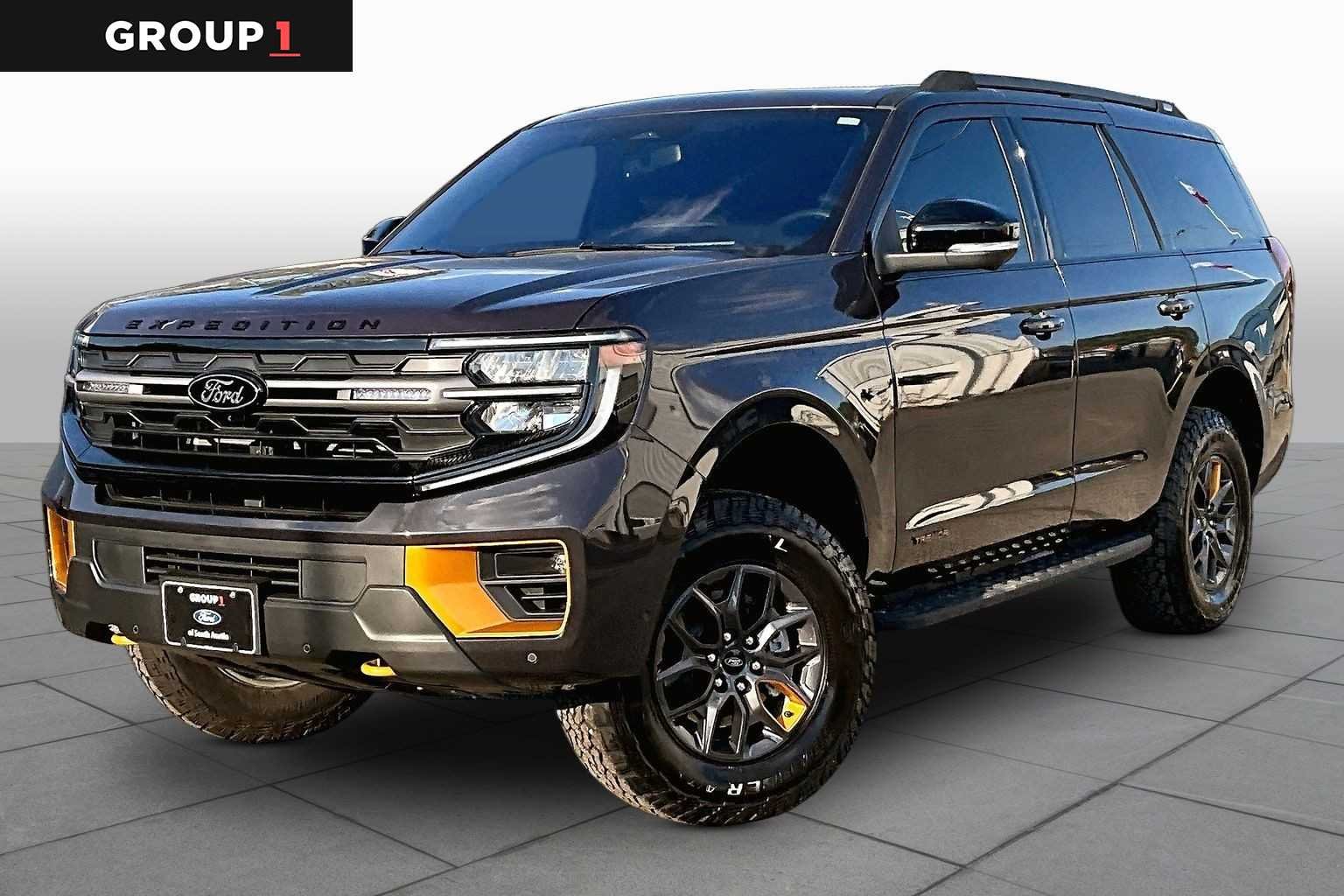 Certified Pre-Owned 2025 Ford Expedition Tremor