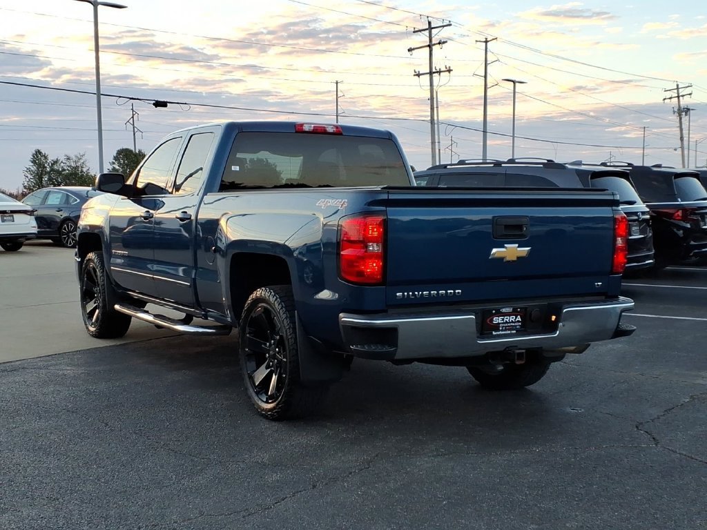 Used 2015 DEEP OCEAN BLUE METALLIC Chevrolet LT image 10