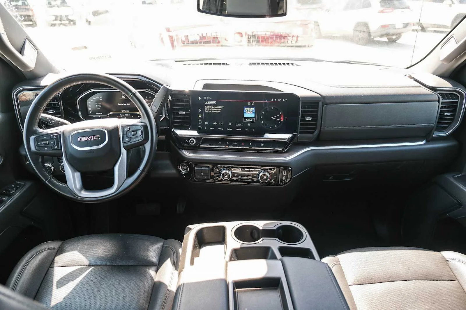 Used 2025 Summit White GMC SLT image 13