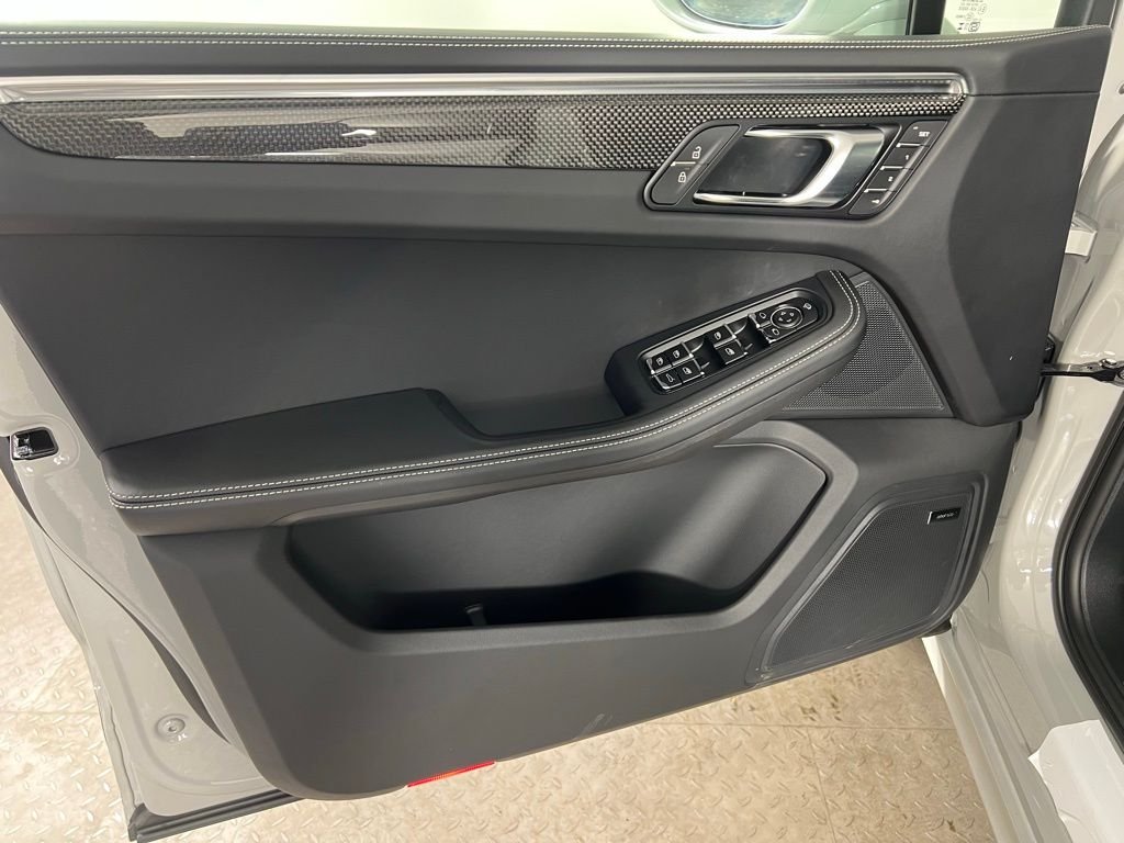 2026 Porsche Macan S - Photo 27