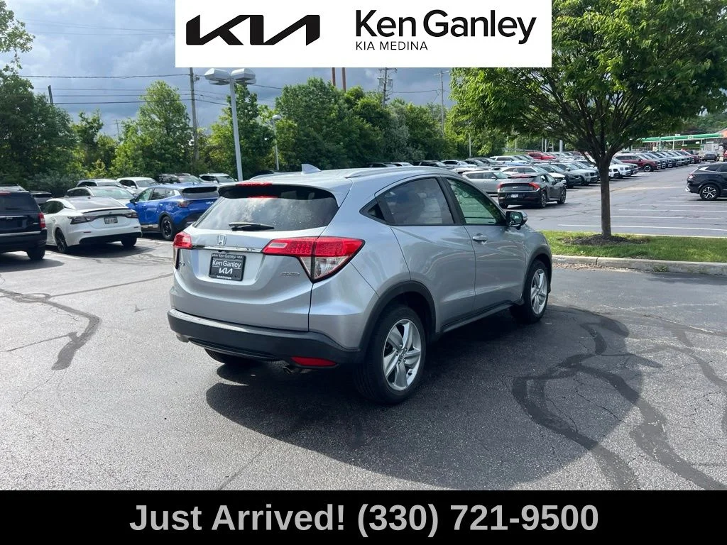 Used 2019 Silver Honda EX image 5