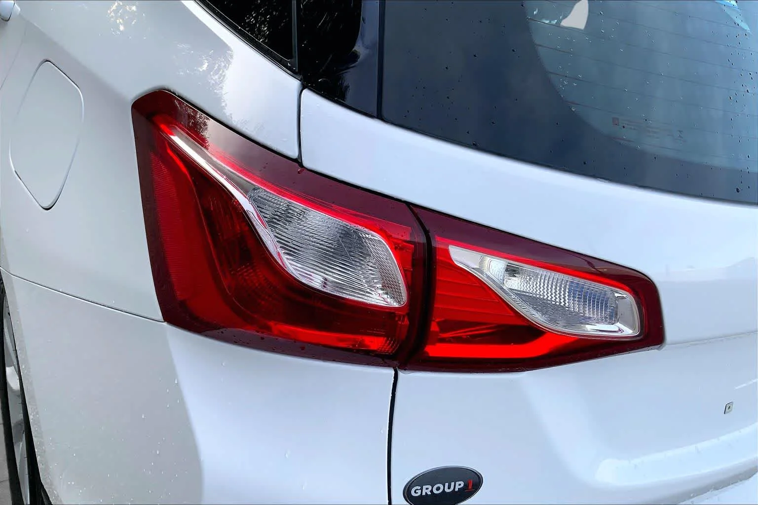 Used 2020 Summit White Chevrolet LS image 28