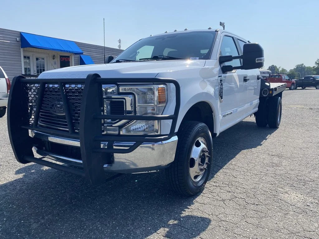 Used 2022 White Ford XL image 4