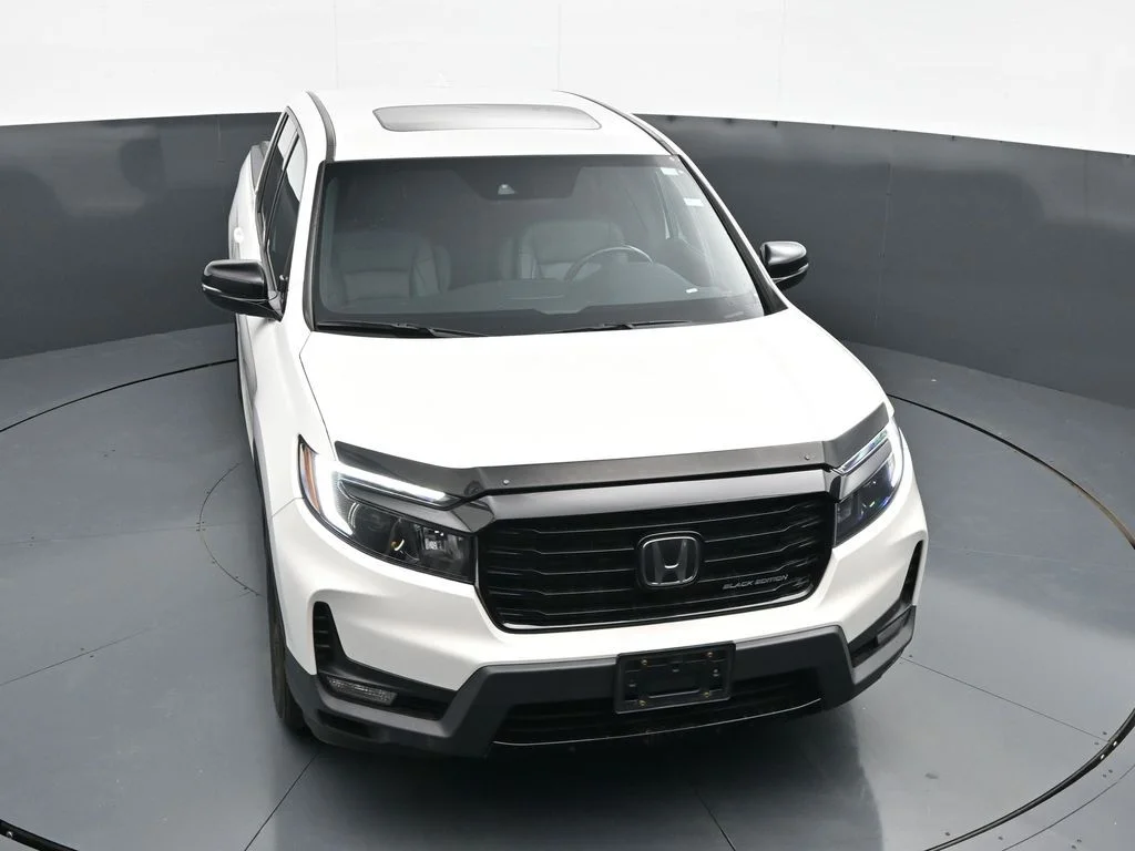 Used 2023 Platinum White Pearl Honda Black Edition image 21