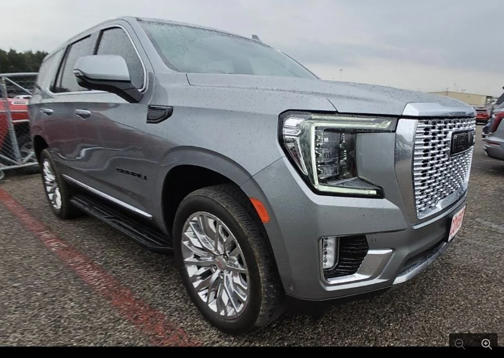 Used 2024 Silver GMC Denali image 4