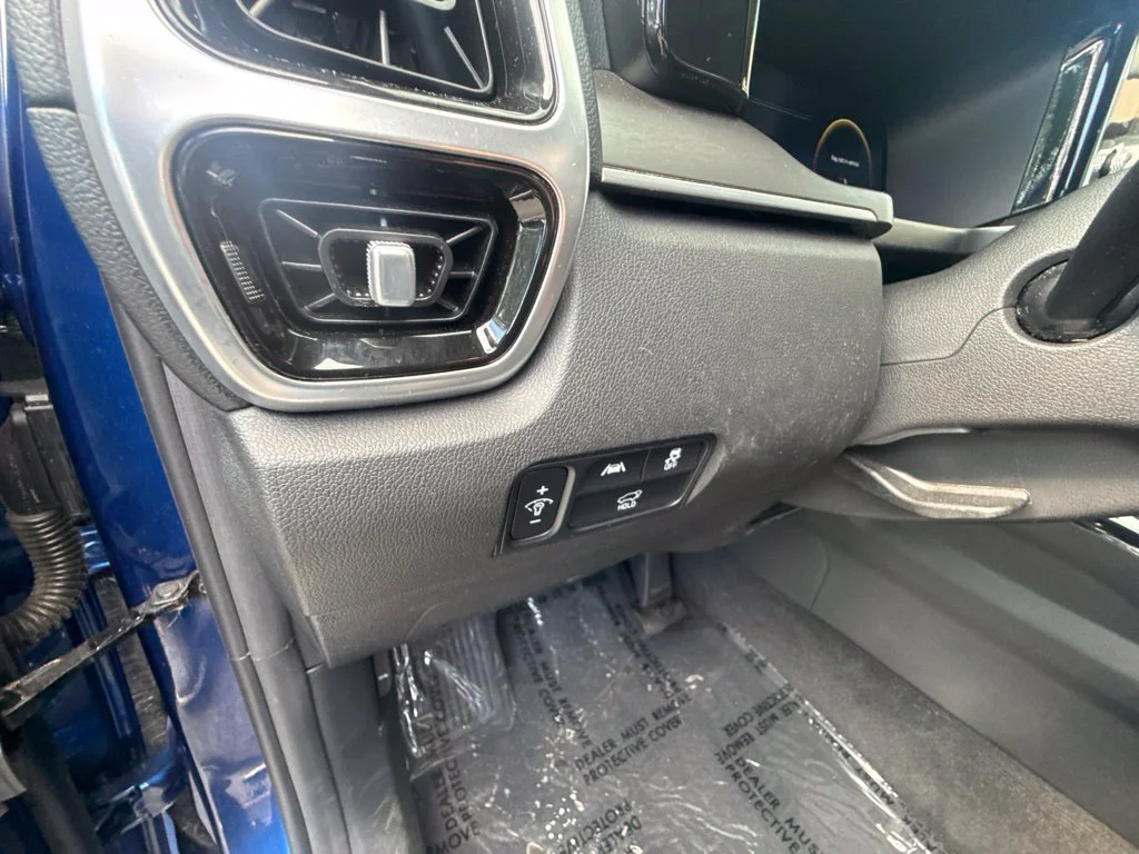 Used 2023 Blue Kia SX image 19