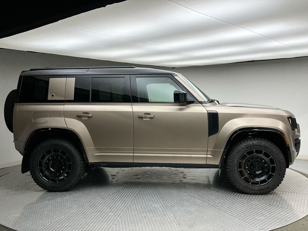 New 2026 Petra Copper Land Rover OCTA image 14