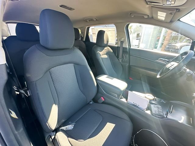 New 2026 Gravity Gray Kia LX image 27