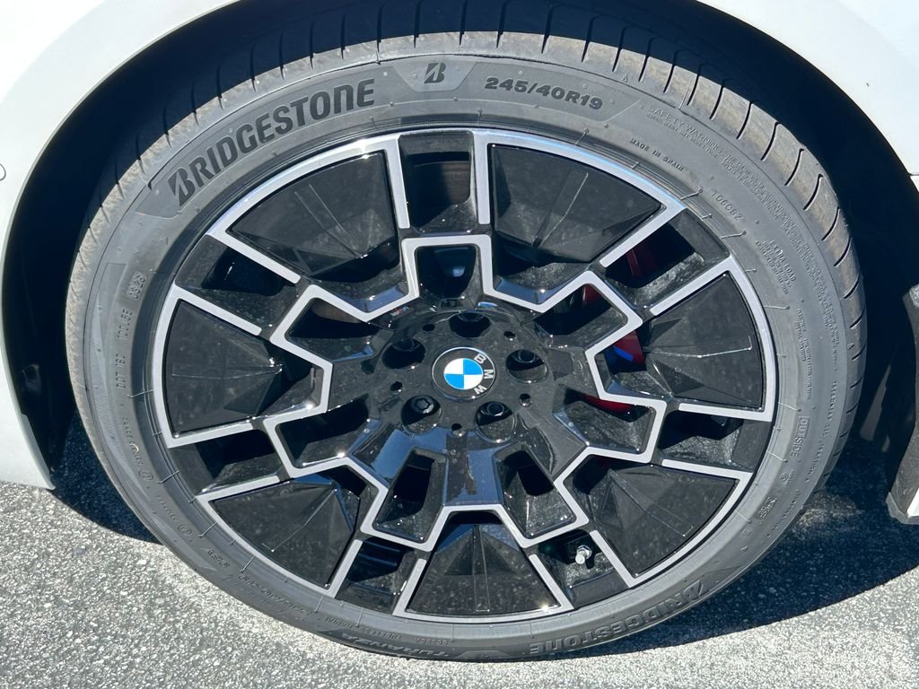 New 2026 White Metallic BMW M60 image 9