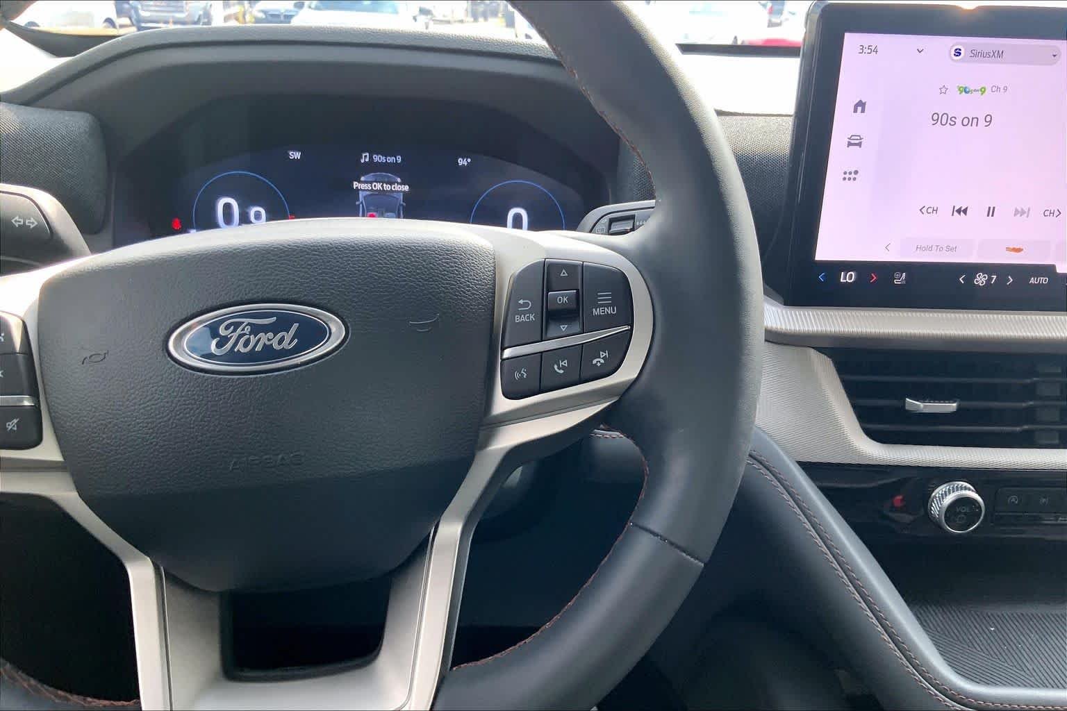 Used 2025 Vapor Blue Ford Active image 25