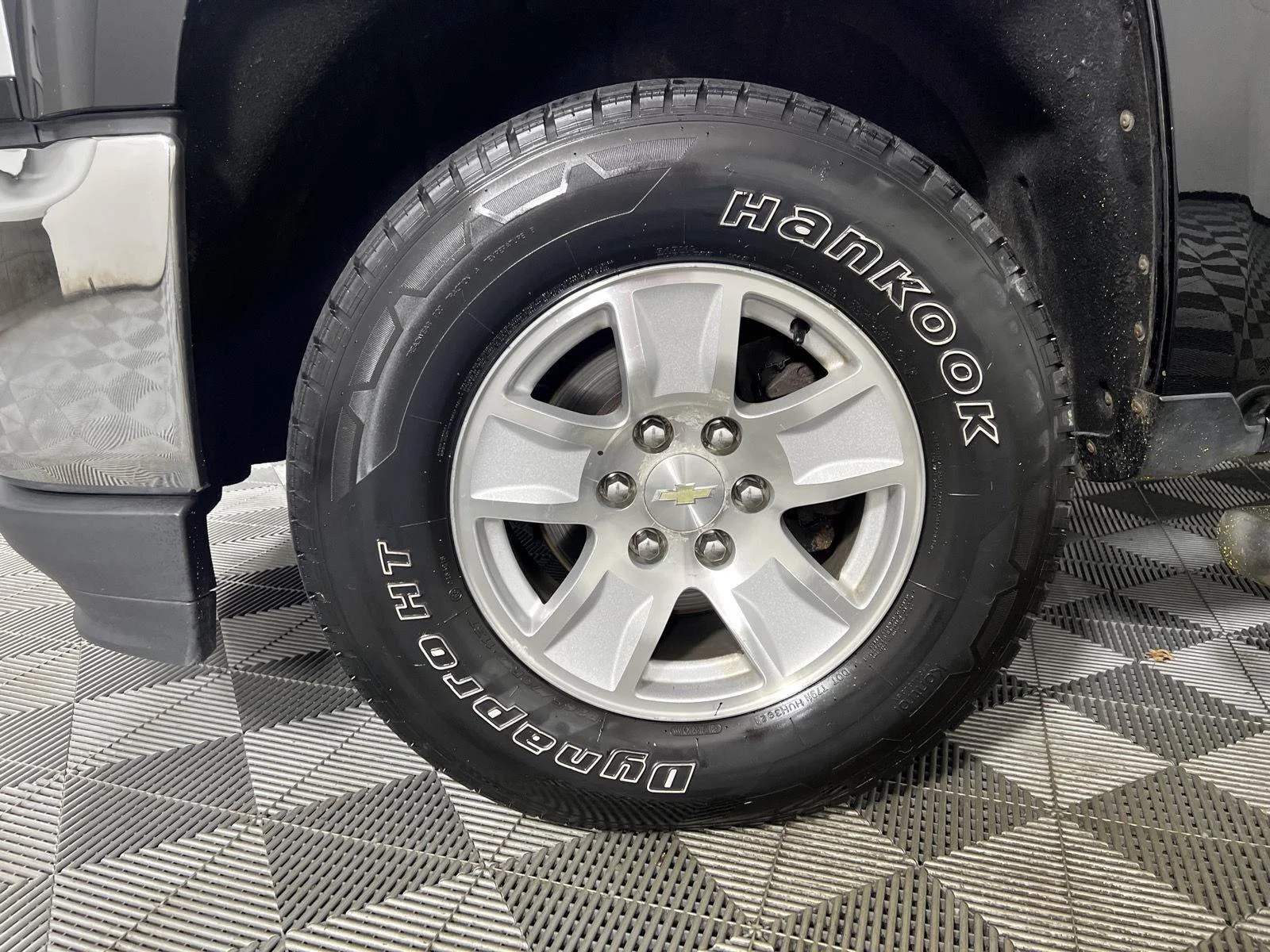 Used 2017 BLACK Chevrolet LT image 18