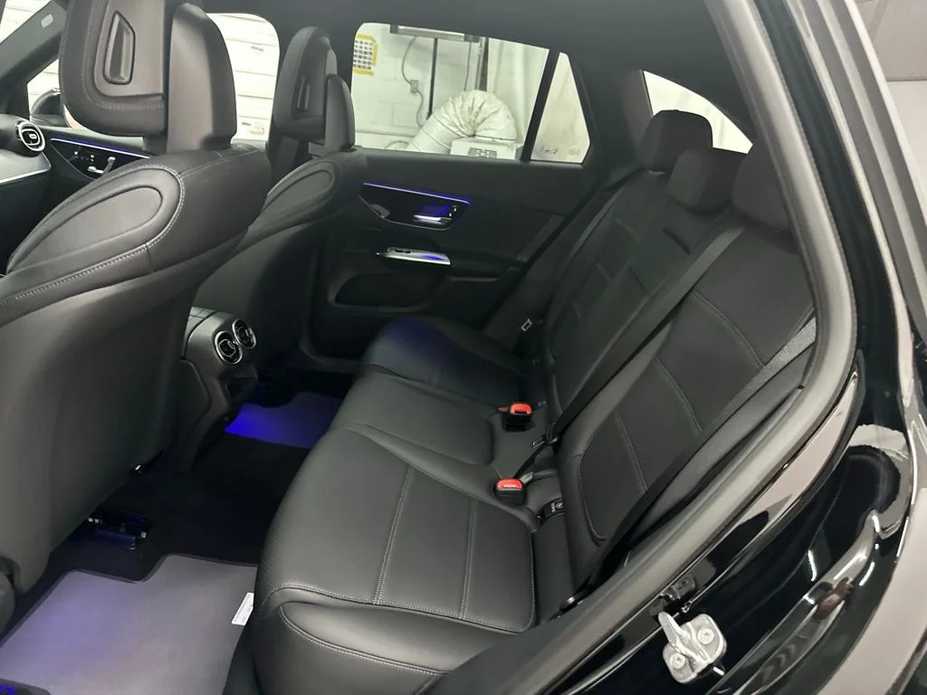 New 2027 Black Mercedes-Benz GLC 300 image 23