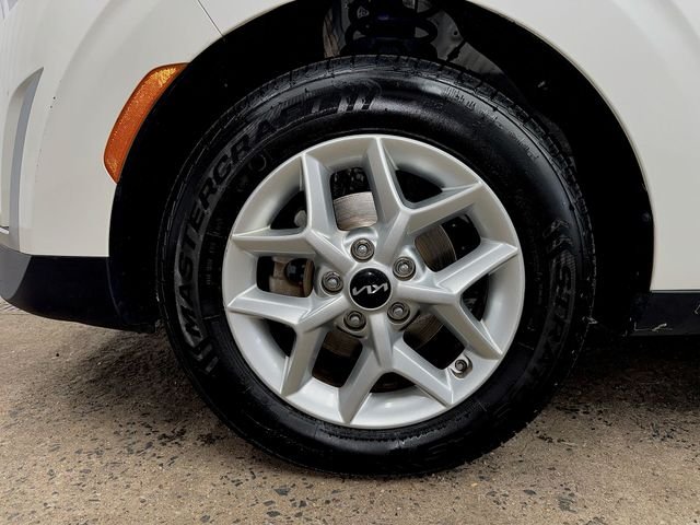 Used 2023 White Kia LX image 17