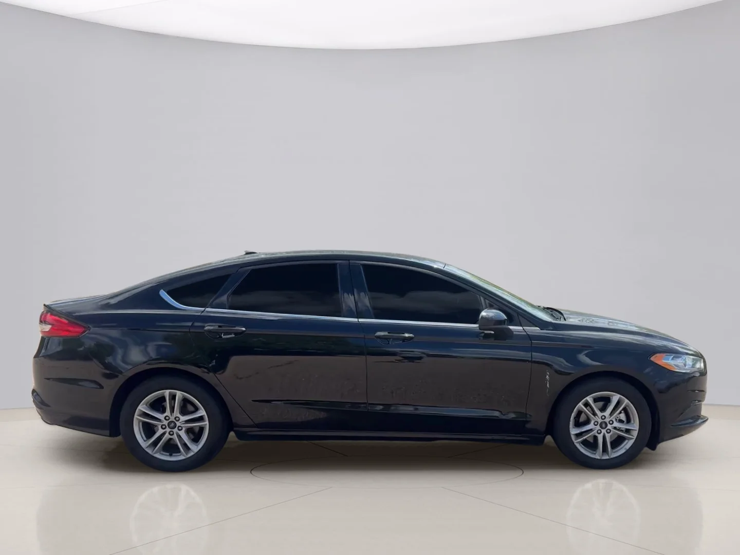 Used 2018 Black Ford SE image 4