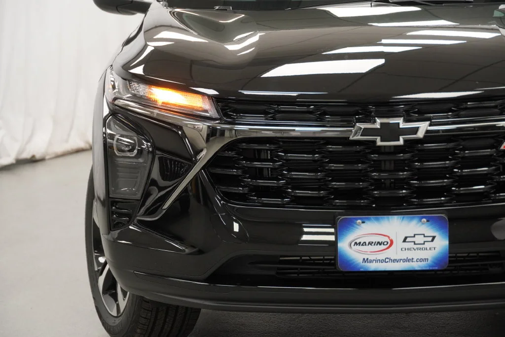 New 2026 Mosaic Black Metallic Chevrolet 1RS image 10