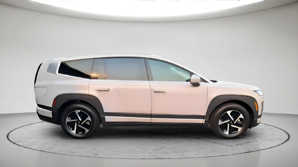 New 2026 Gray Hyundai SE image 4