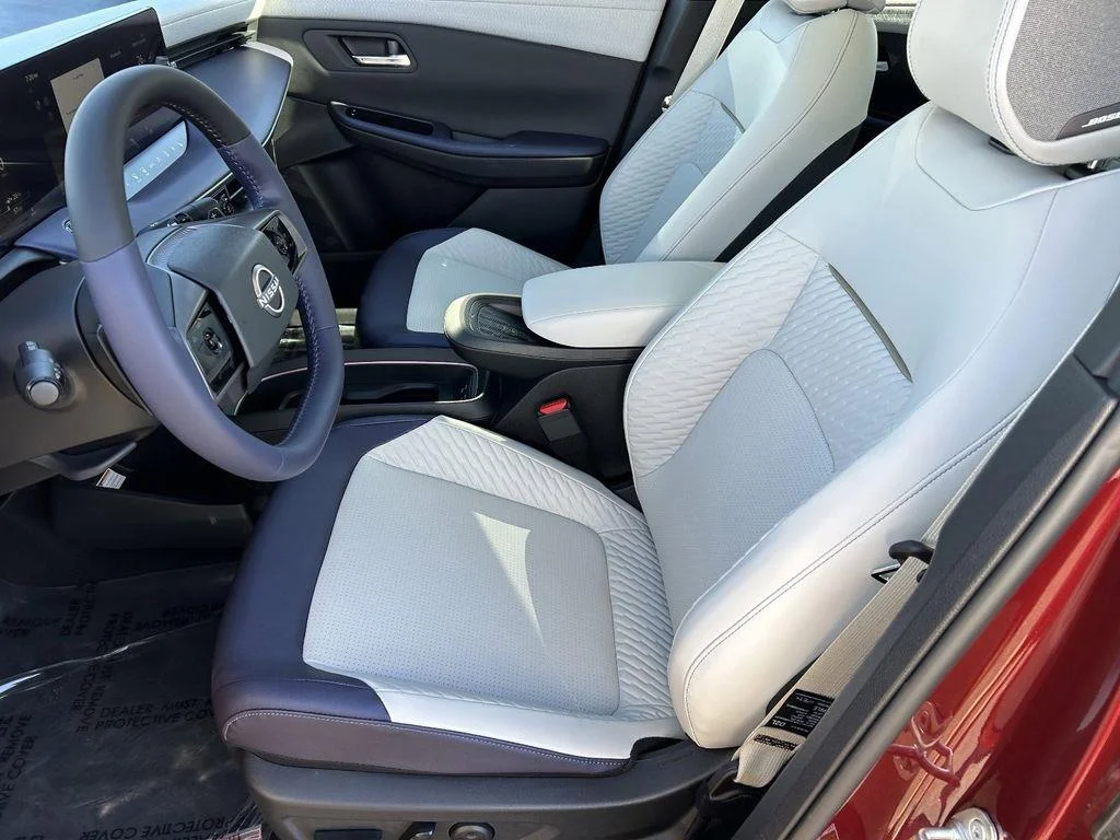 New 2026 Coulis Red Metallic/Black Nissan PLATINUM+ image 12