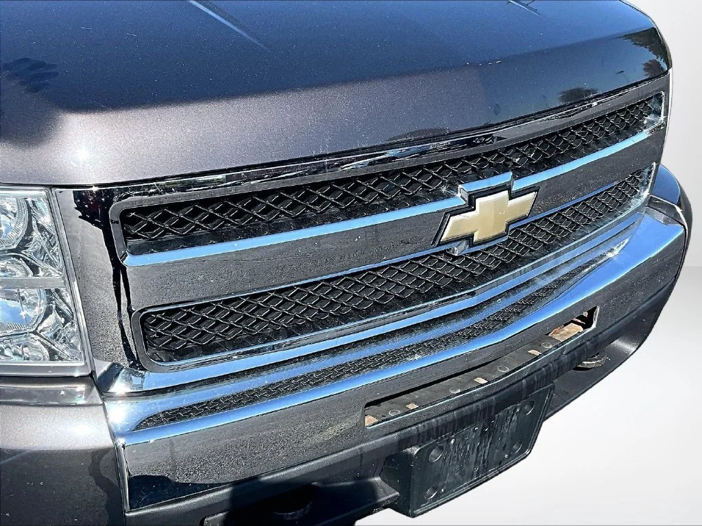 Used 2010  Chevrolet LT image 24