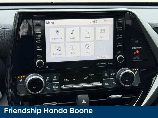Used 2020 Silver Toyota XLE image 25