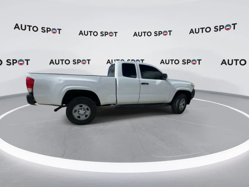 Used 2017 white Toyota SR image 9
