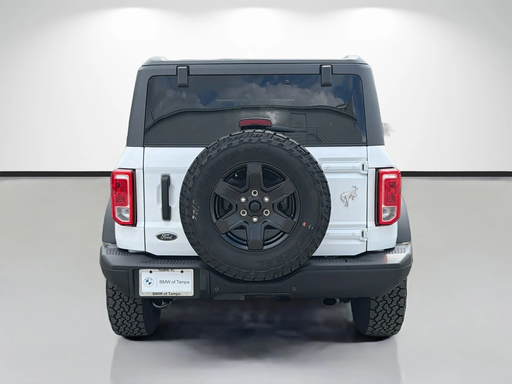 Used 2024 Oxford White Ford Black Diamond image 4