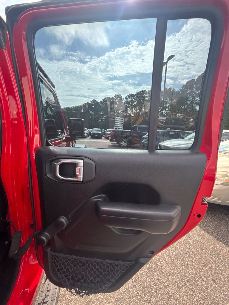 Used 2020 Red Jeep Sport image 20