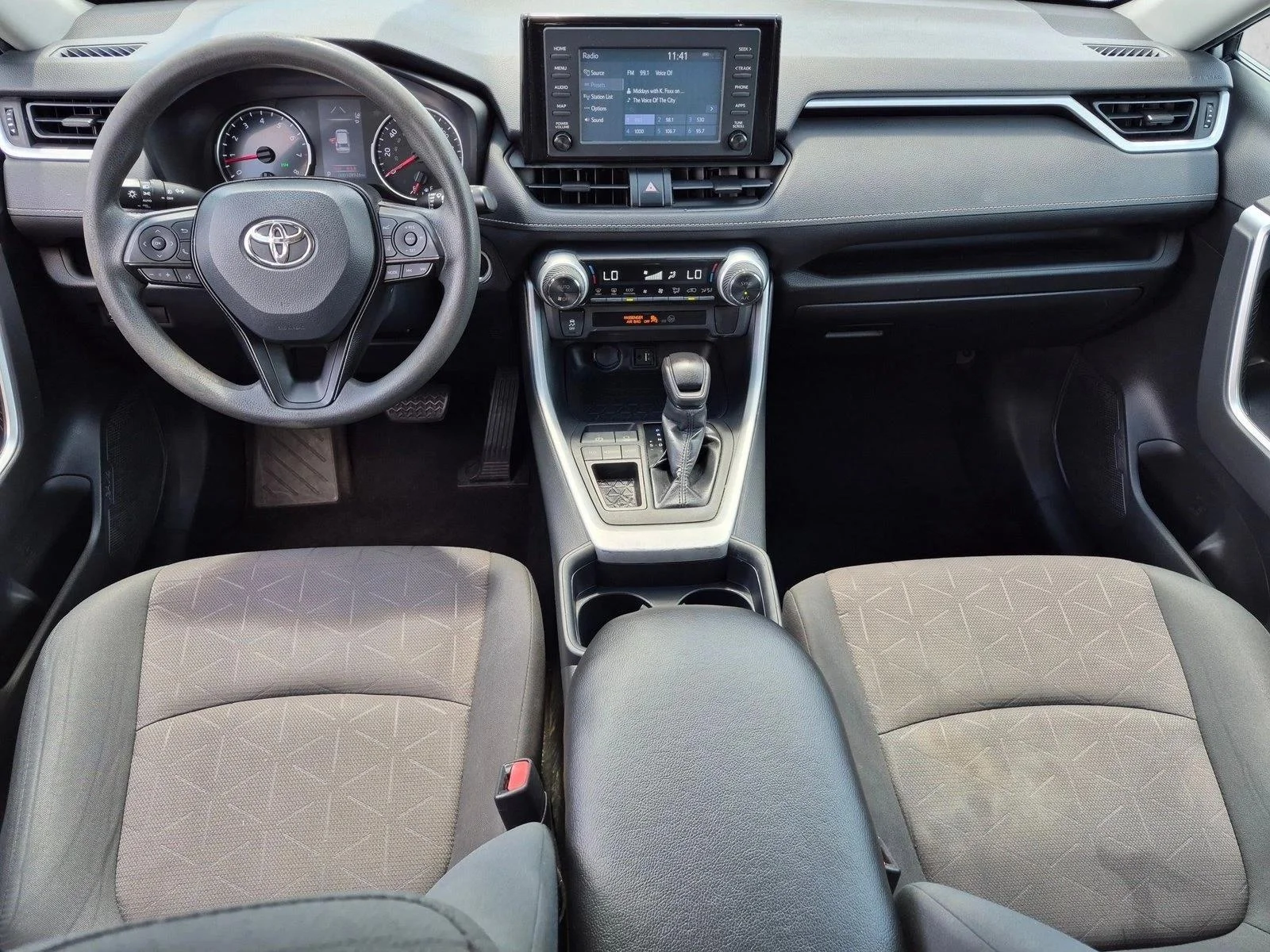Used 2019 Silver Sky Metallic Toyota XLE image 17