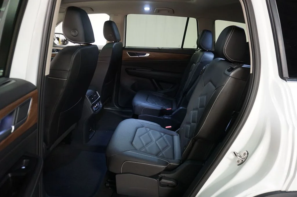 New 2026 White/off-white Volkswagen 2.0T SE w/Technology image 12