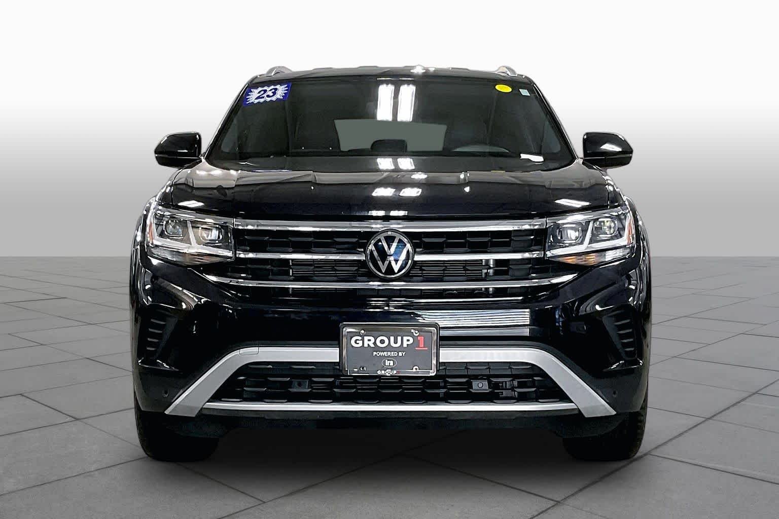 Used 2023 Deep Black Pearl Volkswagen 2.0T SE w/Technology image 4