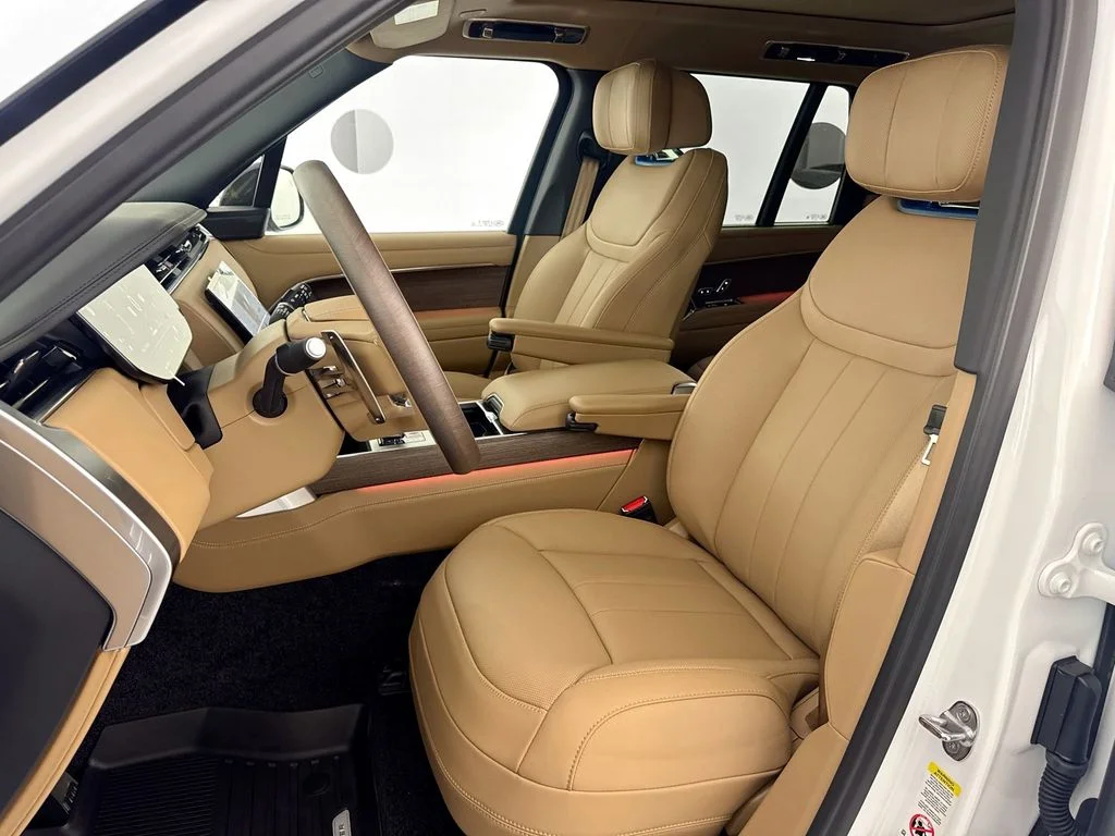 New 2026 Ostuni Pearl White Land Rover Autobiography image 21