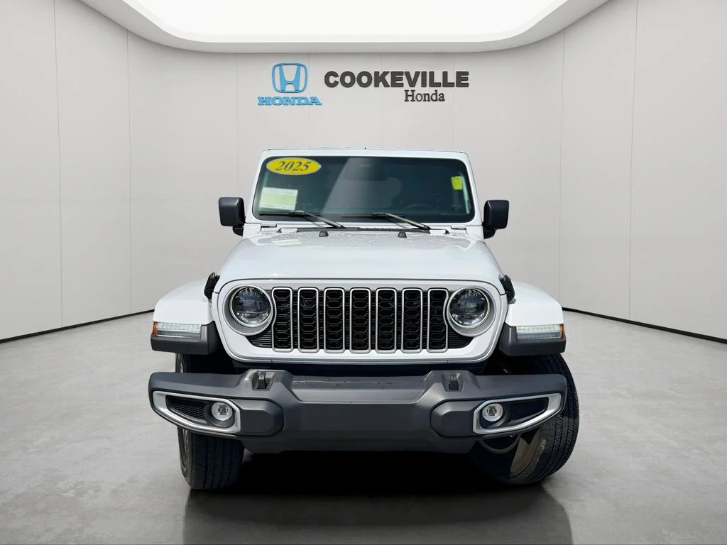 Used 2025 Bright White Clearcoat Jeep Sahara image 4