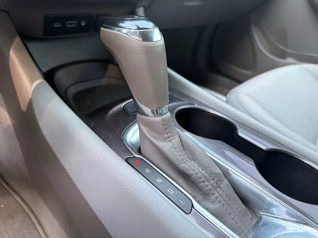 Used 2020 SUMMIT WHITE Chevrolet LS image 30