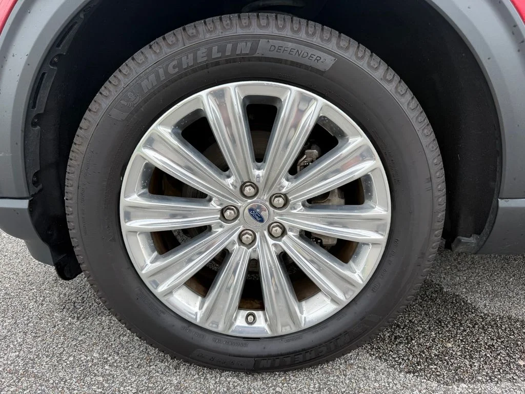 Used 2020 Red Ford Limited image 25