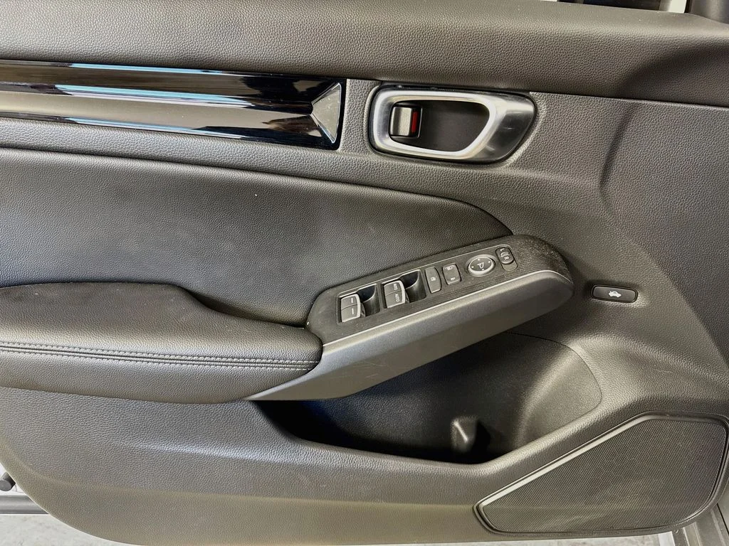 Used 2022  Honda Touring image 18