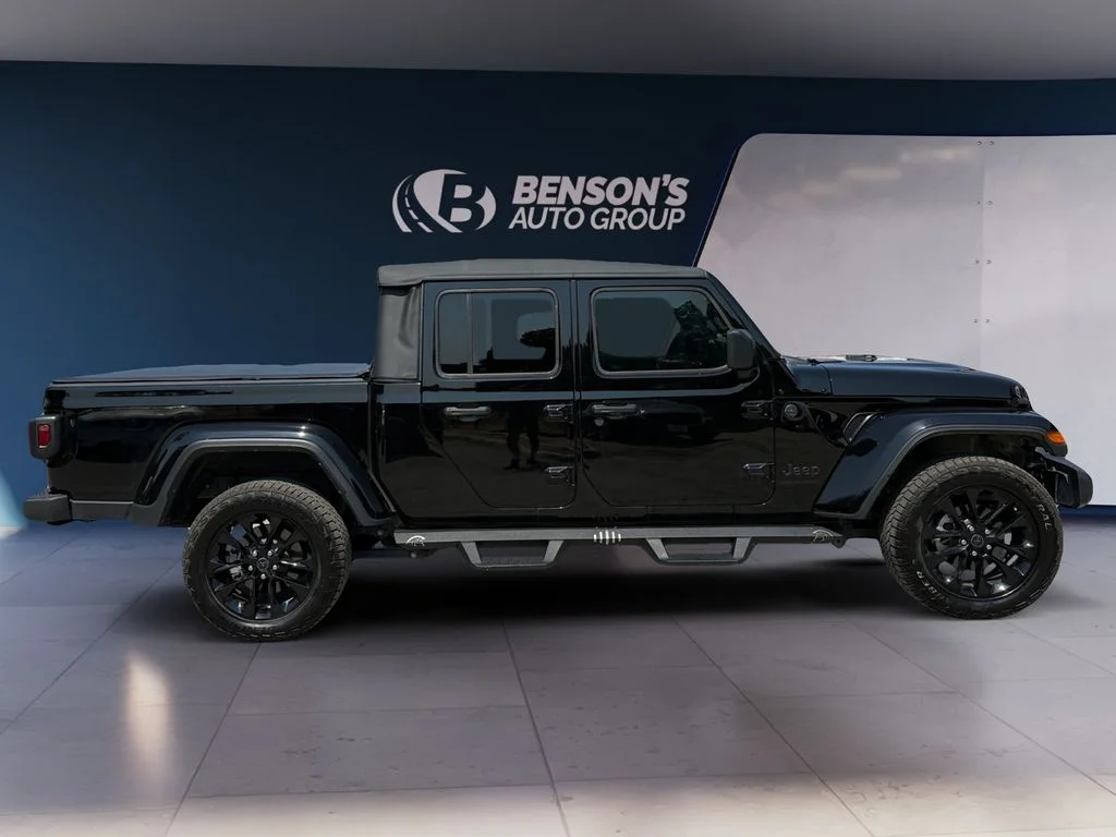 Used 2025 Black Jeep Nighthawk image 6