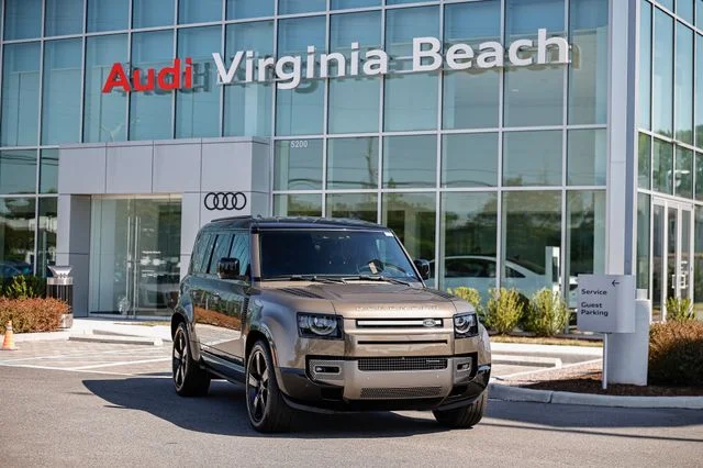 2023 Land Rover Defender 110 X-Dynamic SE