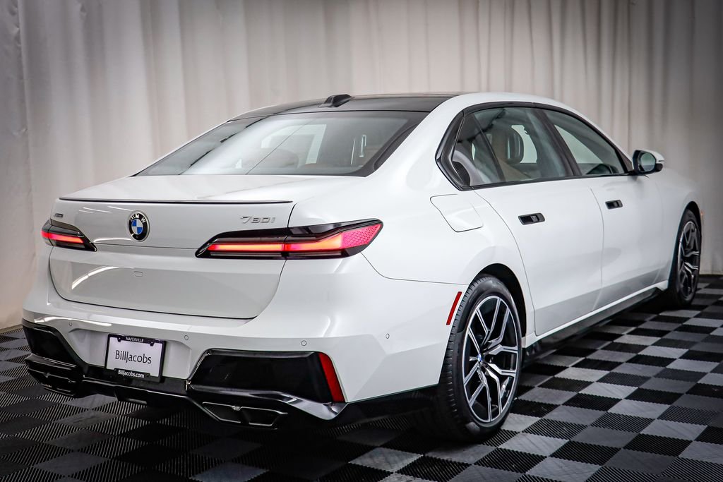 New 2026 Alpine White BMW 760i xDrive image 20