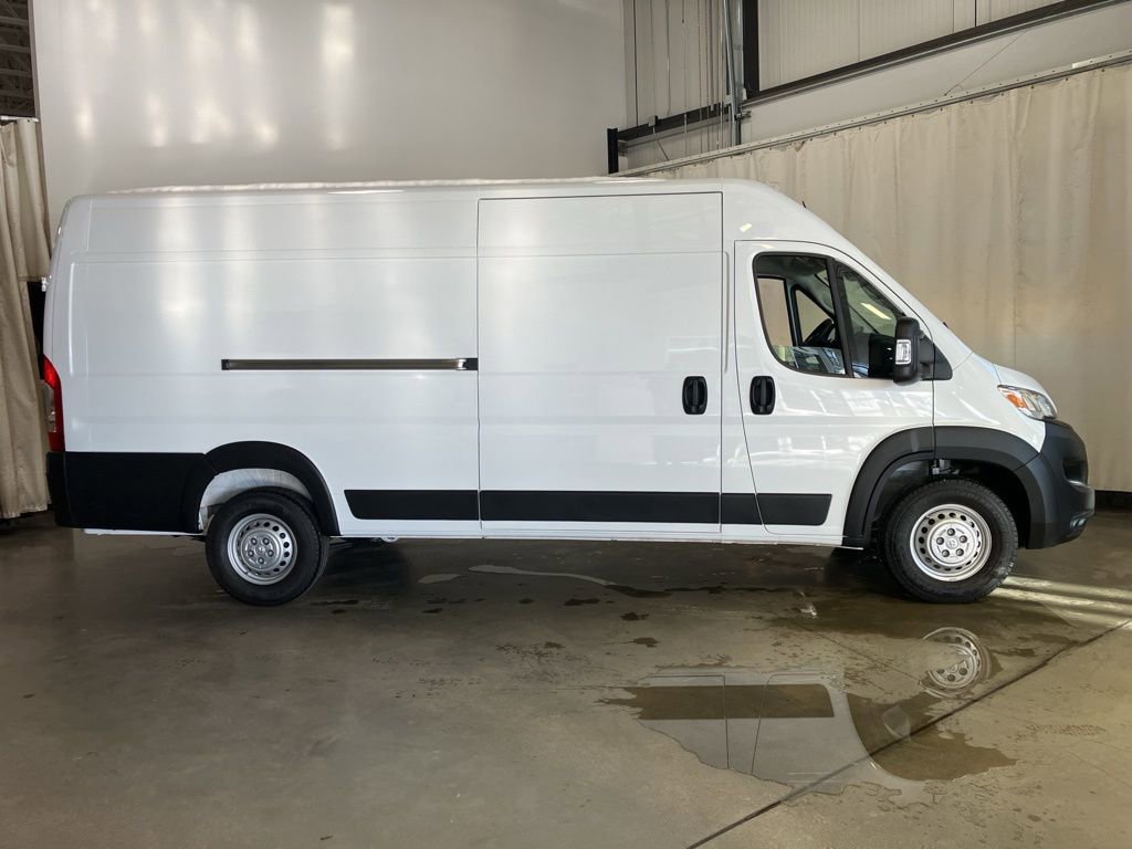 New 2026 Bright White Clearcoat RAM Tradesman image 20