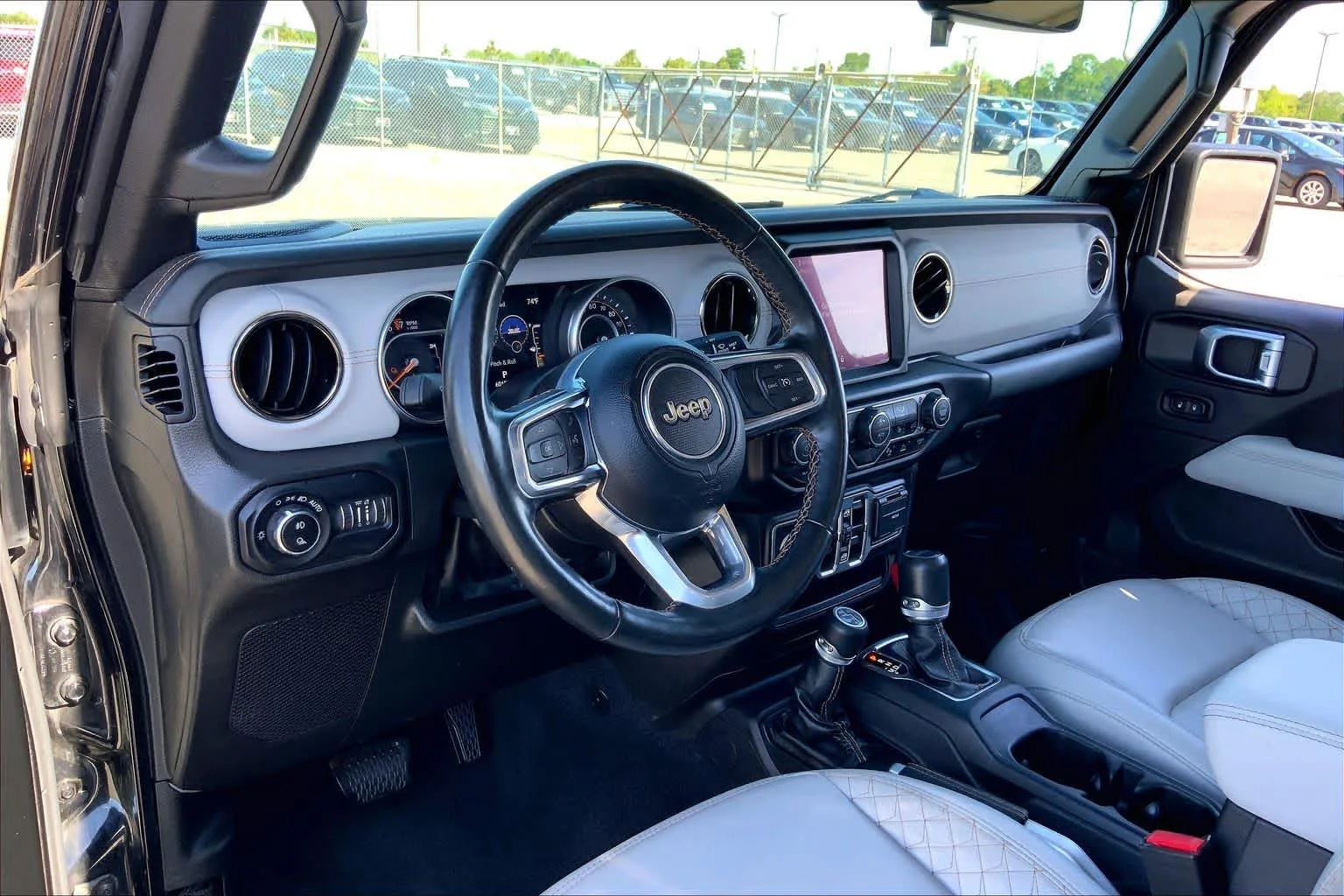 Used 2022 Black Clear Coat Jeep High Altitude image 17