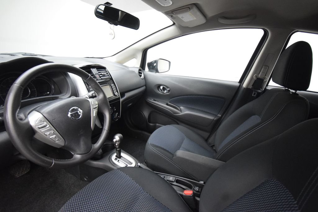 Used 2015 Black Nissan SL image 7