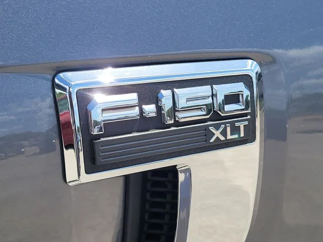Used 2024 Gray Ford XLT image 9